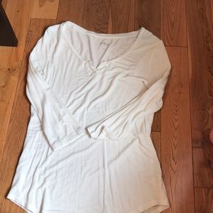 White 3/4 length shirt